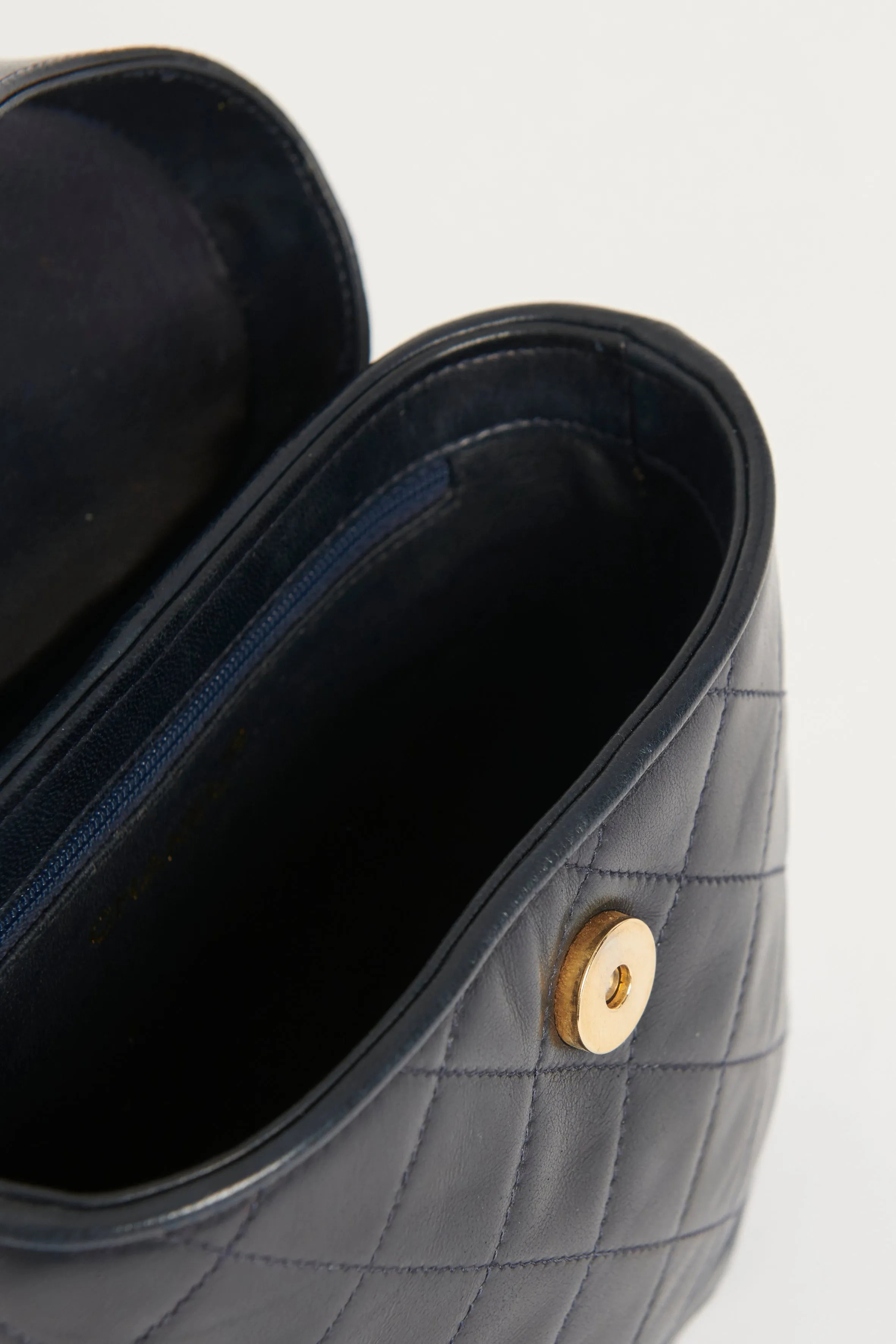 1989-1991 Navy Quilted Binocular Pre-owned Shoulder Bag