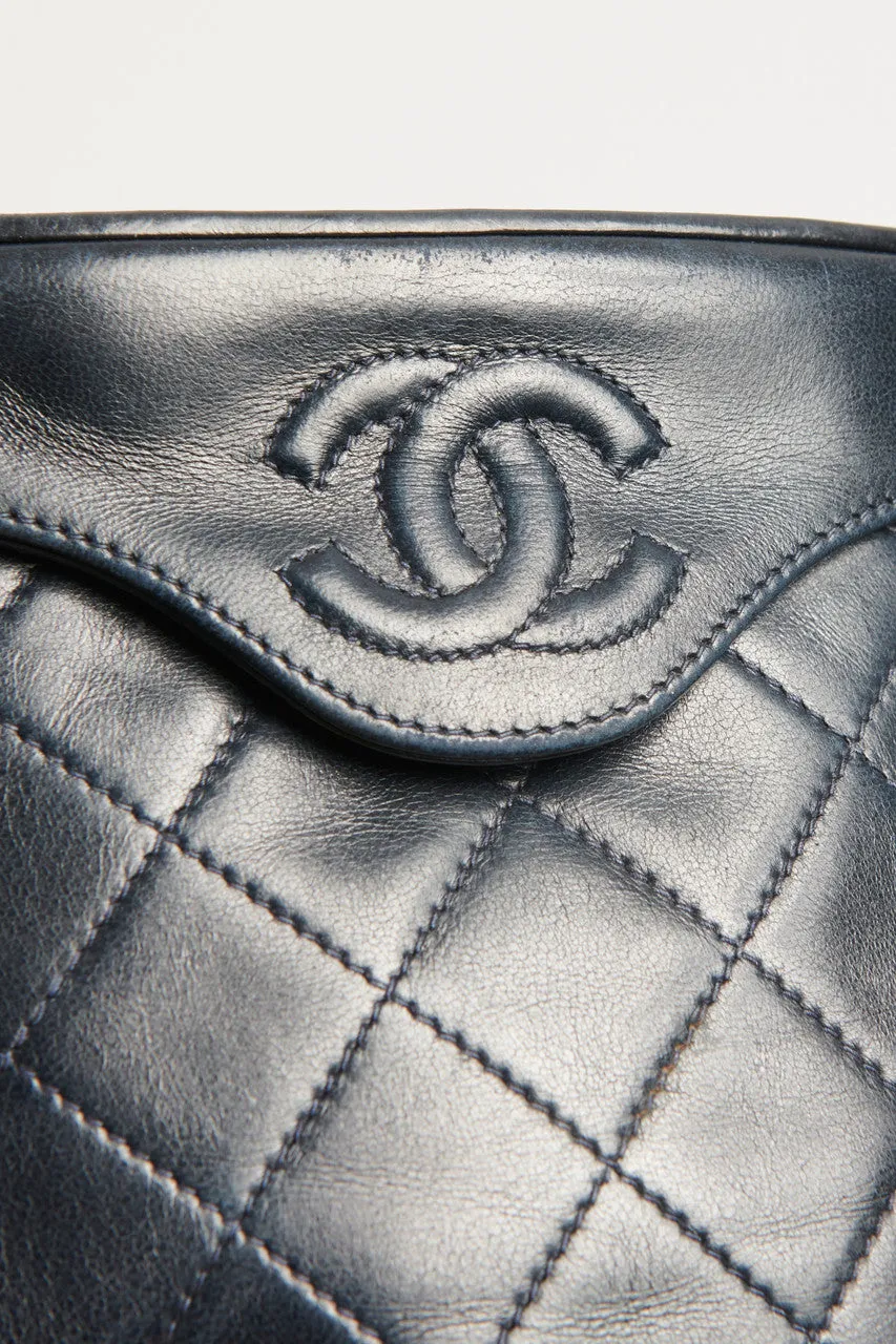 1989-1991 Navy Quilted Binocular Pre-owned Shoulder Bag