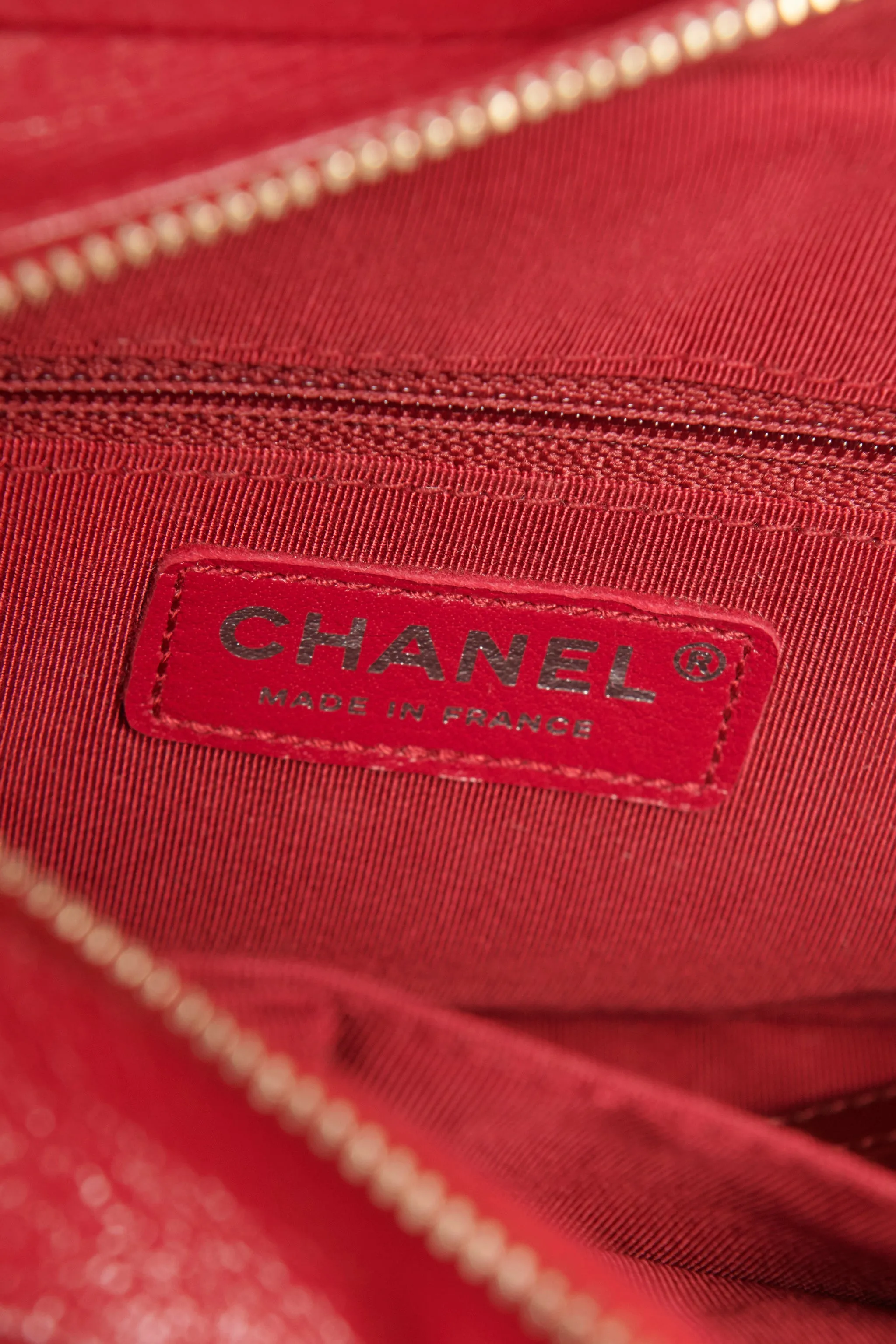2017 Red Small Gabrielle Preowned Shoulder Bag