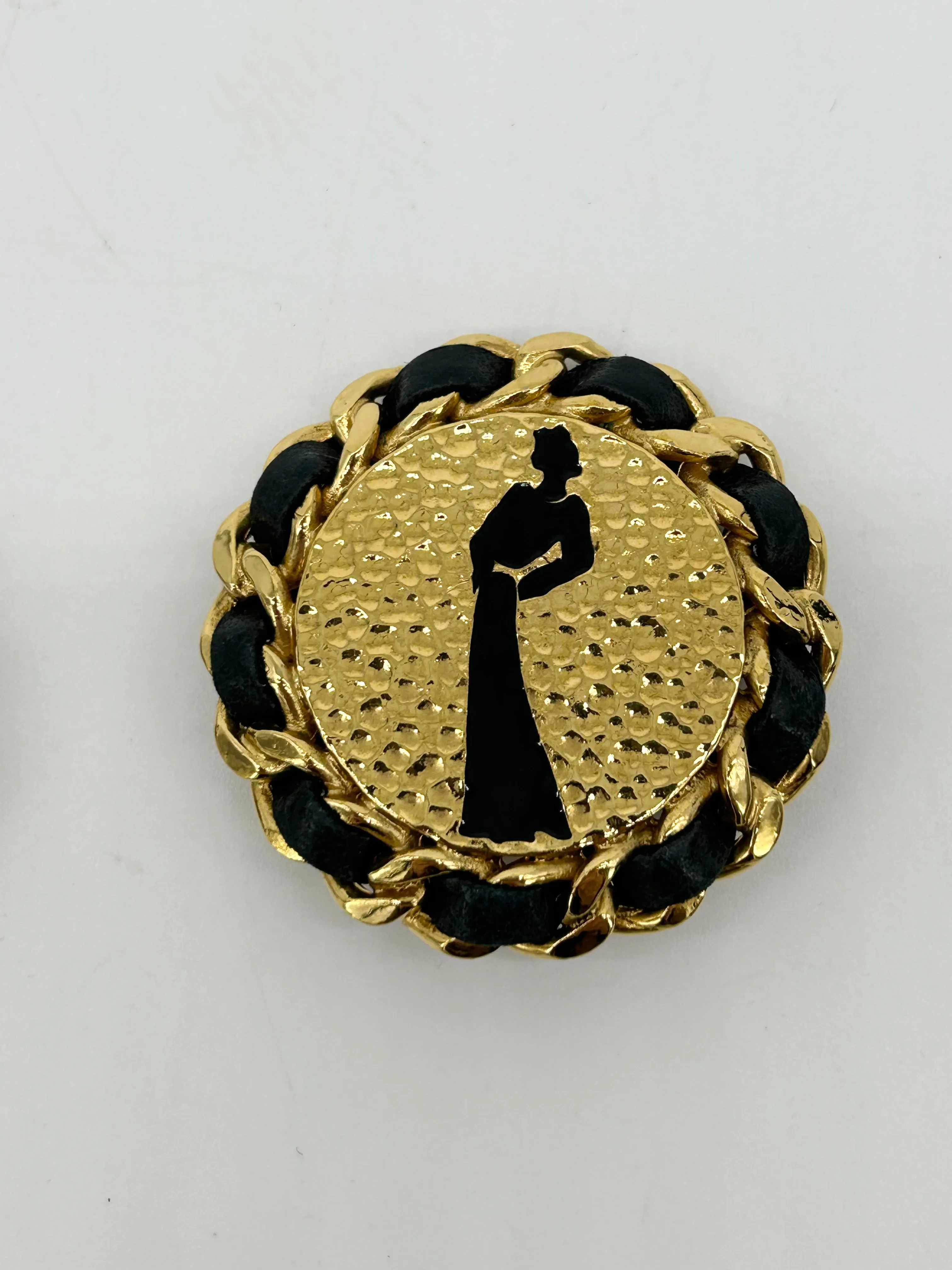 Chanel Vintage Gold Leather Chain Round Earrings