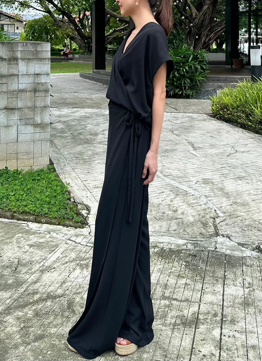 Magnolia Set in Black