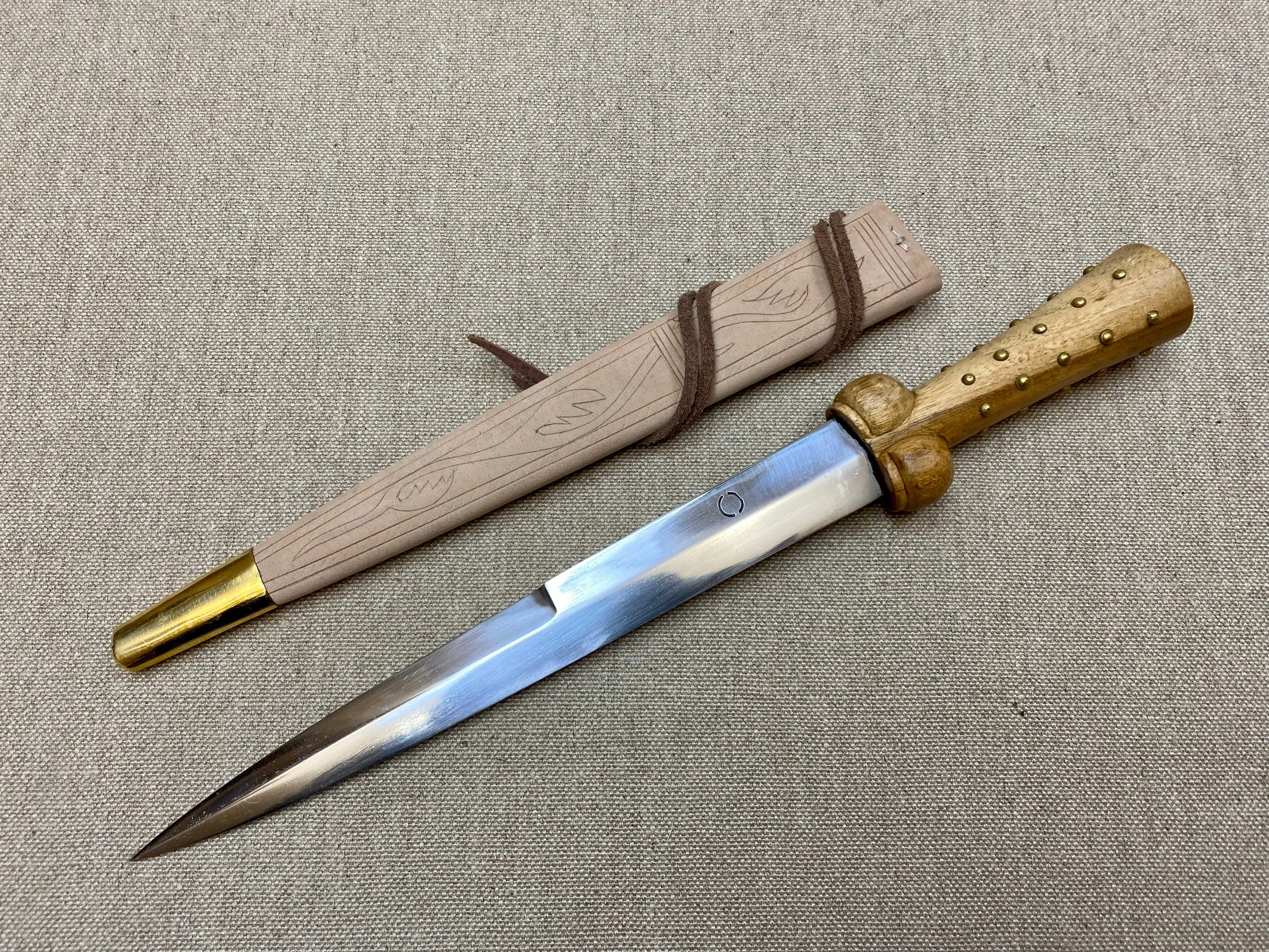 Studded medieval bollock dagger 14thC-15thC