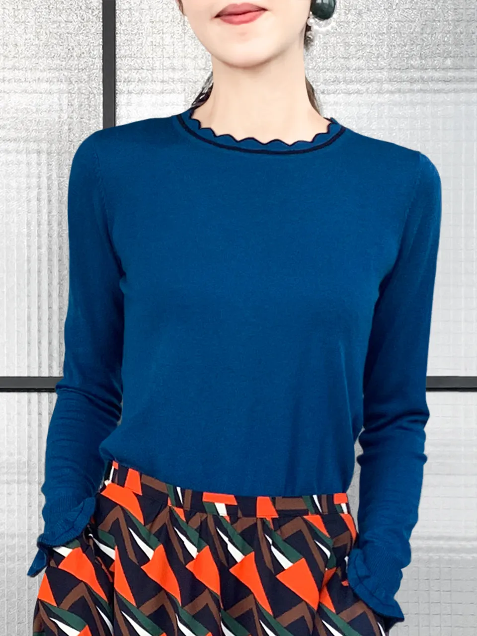 Surprise Sale! Blue Scallop Collar Contrast Trim Cashmere Wool Blend Sweater